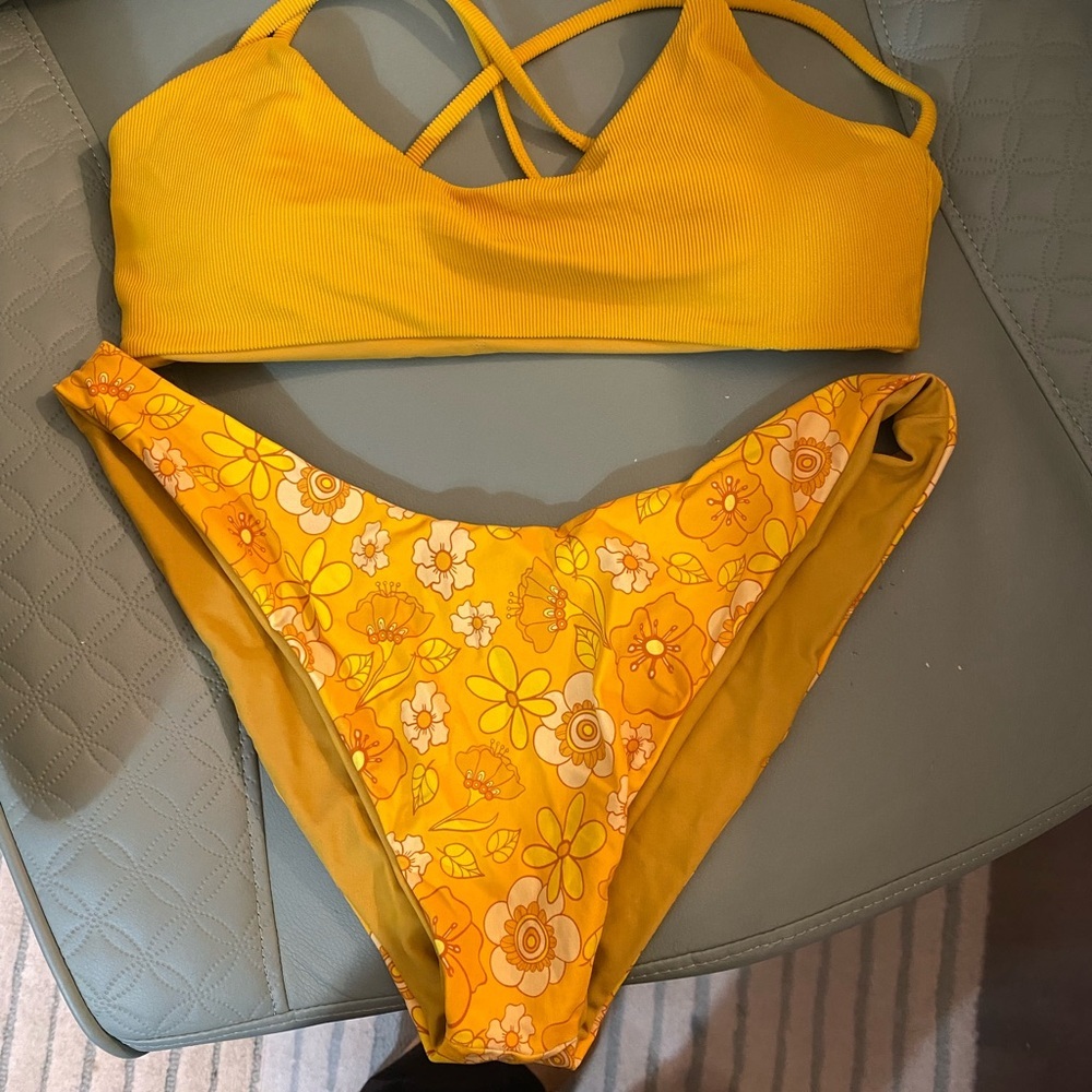 Do Good Swimwear Bikini – Reversible Orange Blossom Bottoms & Marigold Kelia Top - Picture 3 of 6